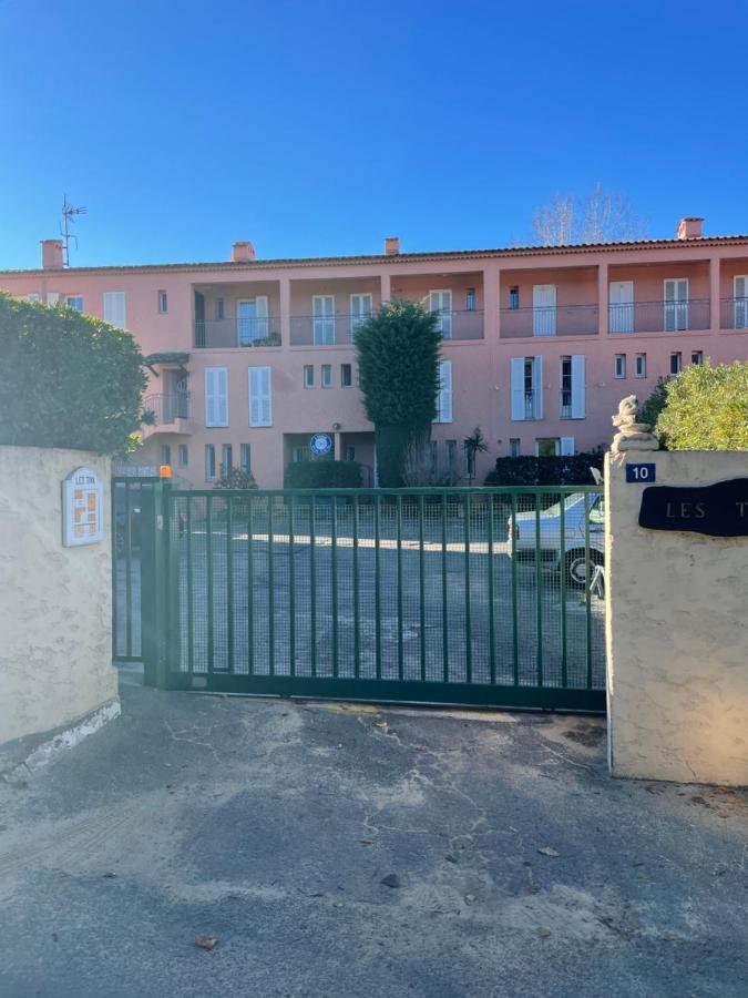 Superbe Emplacement , Terrasse Et Parking! Saint-Tropez Exterior photo