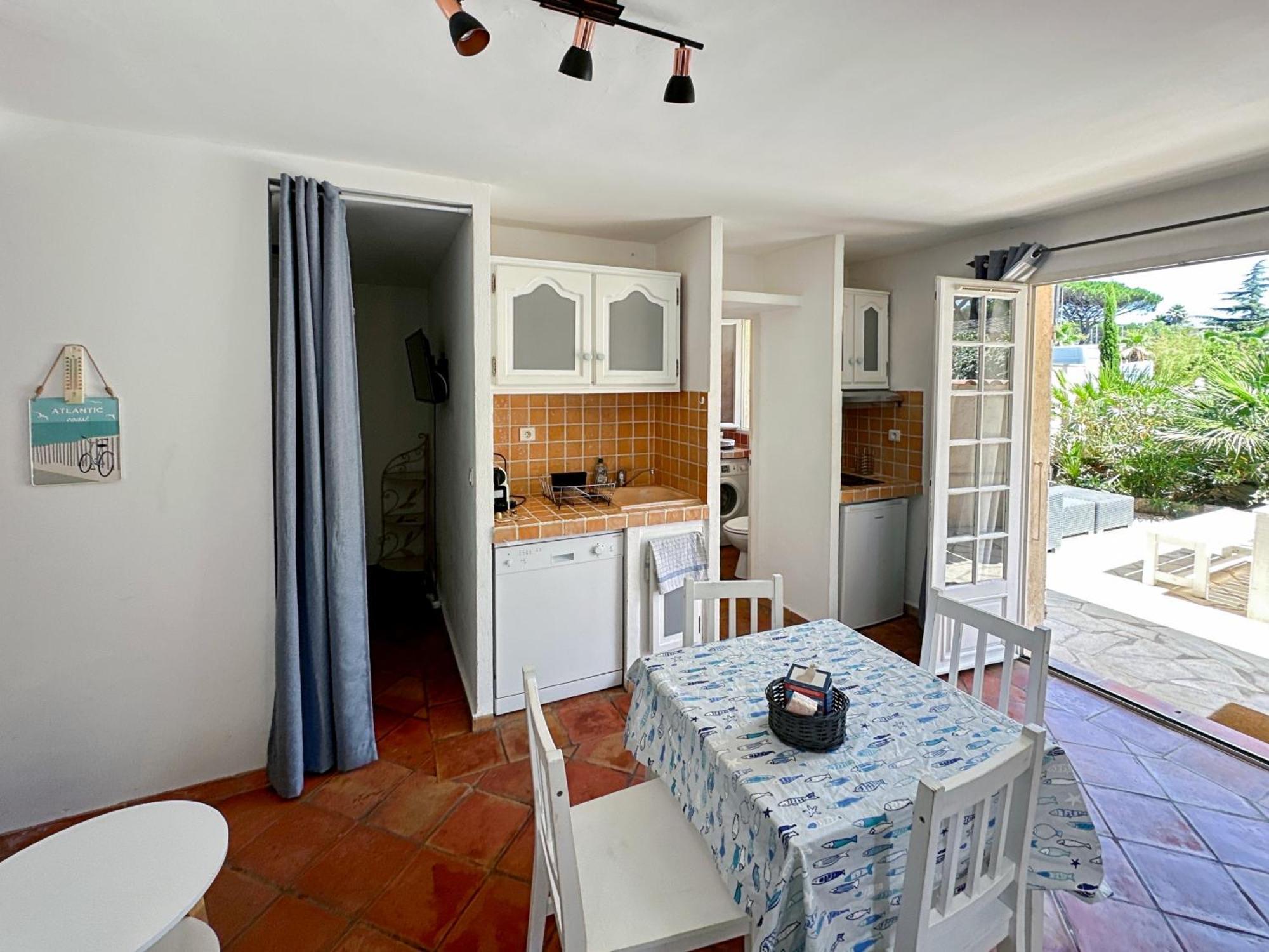 Superbe Emplacement , Terrasse Et Parking! Saint-Tropez Exterior photo
